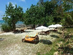2nd level beach offers plenty of space even during the high tide